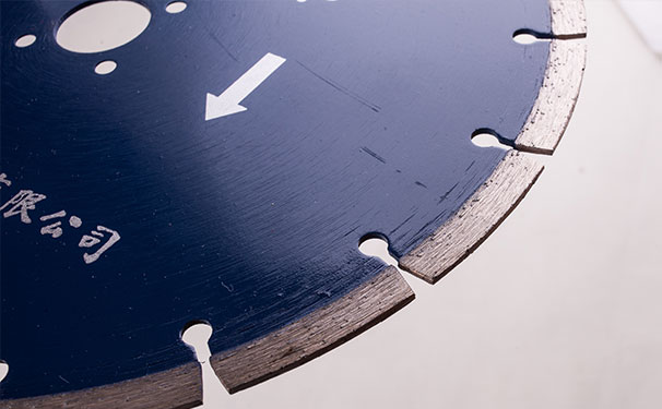 價(jià)格實(shí)惠質(zhì)量好的馬路切割片哪里有 價(jià)格實(shí)惠質(zhì)量好的馬路切割片哪里有