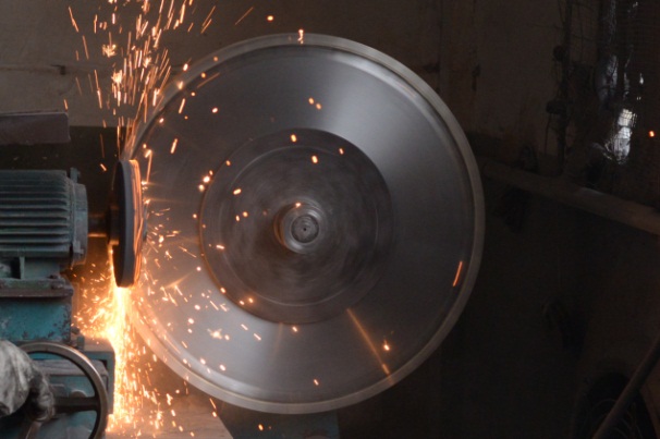 注意！石材專用鋸片沒有進(jìn)行這些規(guī)范操作將增加成本！