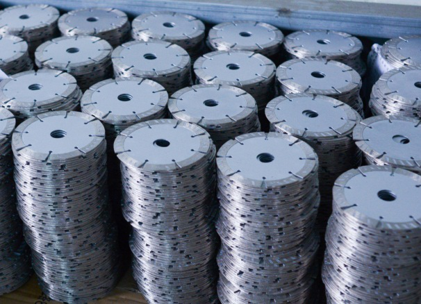 你知道石材專用鋸片冷卻潤(rùn)滑劑由哪些物質(zhì)組成的嗎？