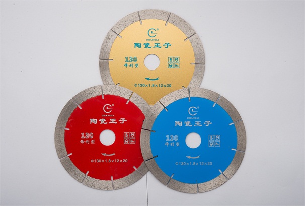 金剛石小鋸片的胎體結合劑性能需要滿足哪些要求呢？